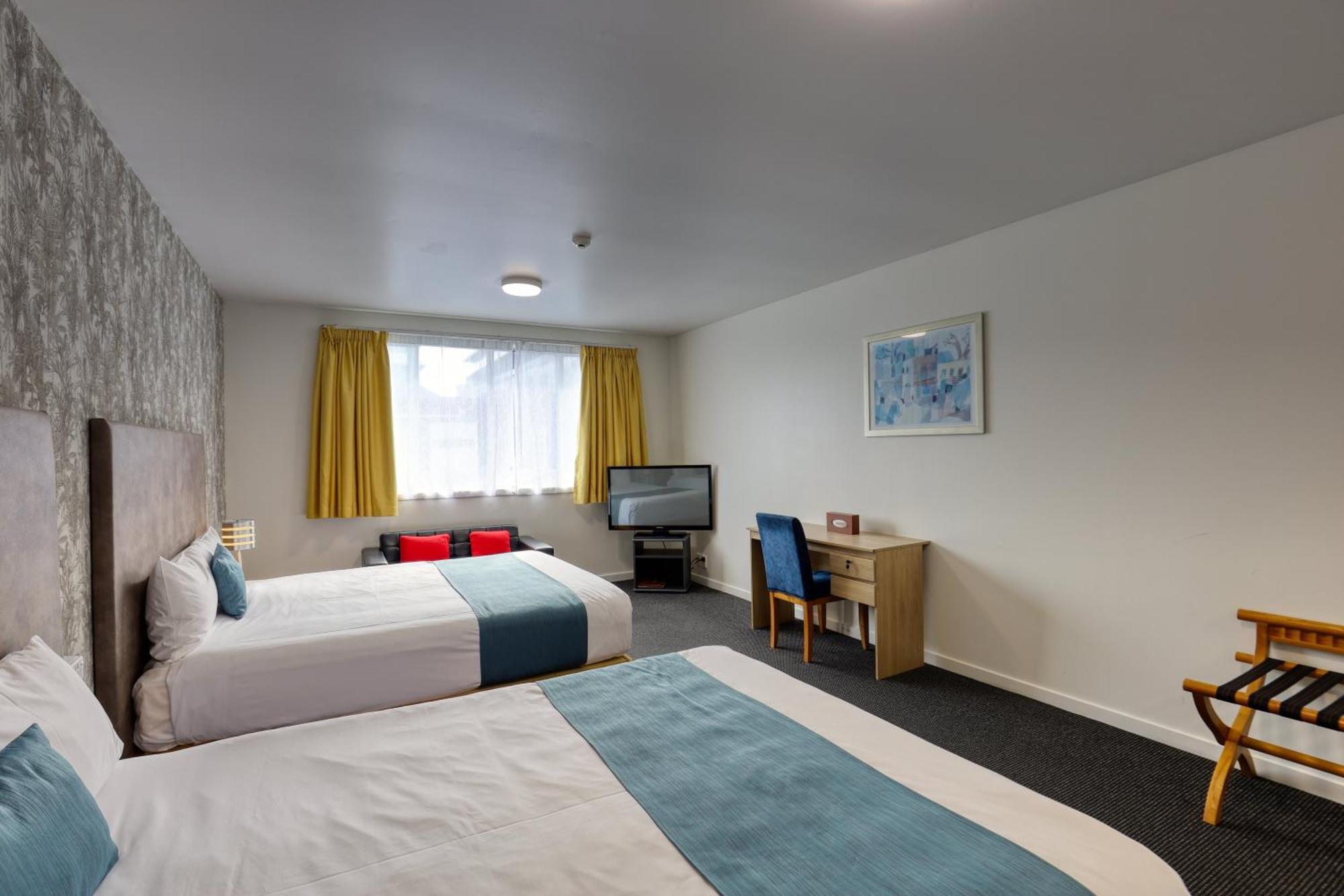 รามาดา บาย วินด์แฮม แฮมิลตัน Hotel ภายนอก รูปภาพ