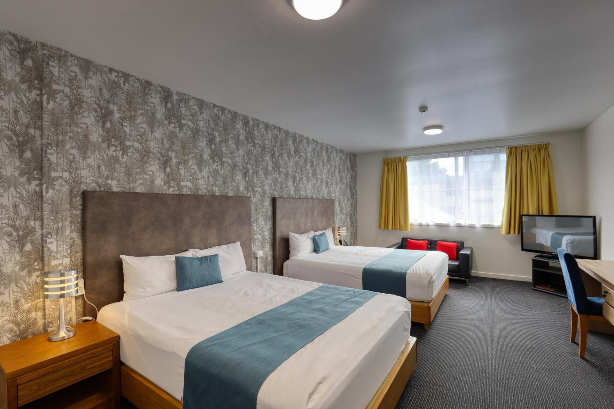 รามาดา บาย วินด์แฮม แฮมิลตัน Hotel ภายนอก รูปภาพ
