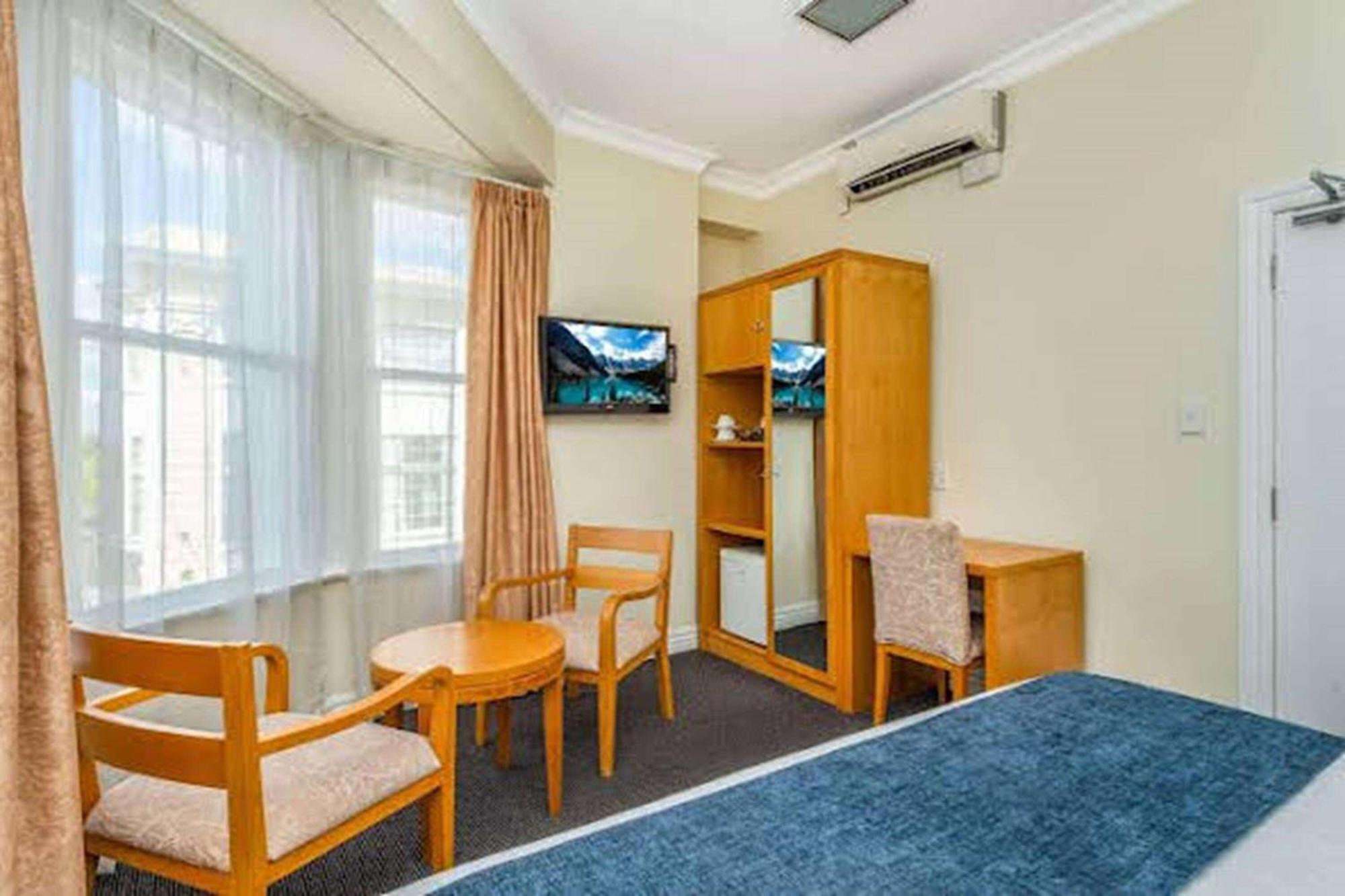รามาดา บาย วินด์แฮม แฮมิลตัน Hotel ภายนอก รูปภาพ