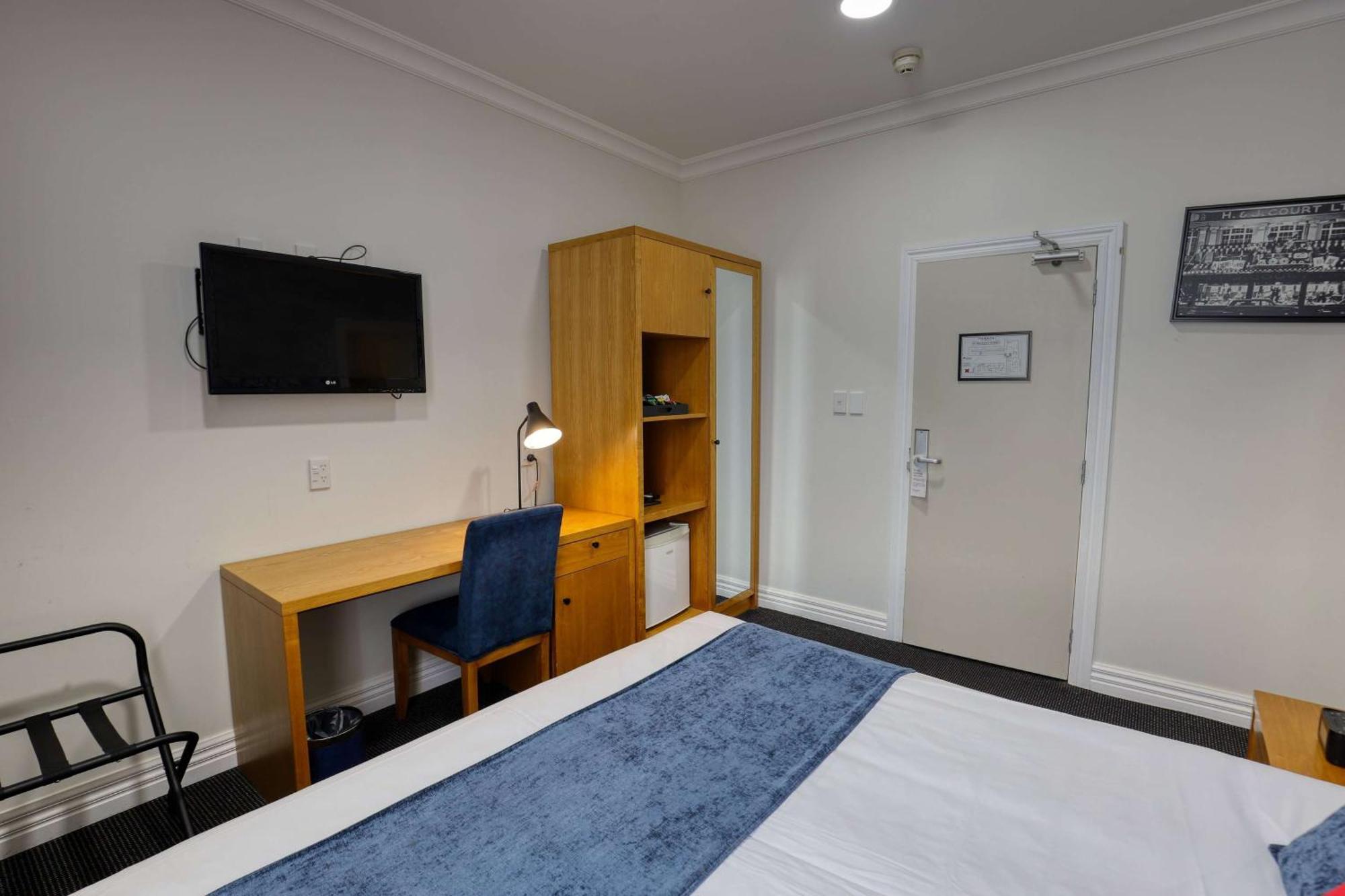 รามาดา บาย วินด์แฮม แฮมิลตัน Hotel ภายนอก รูปภาพ