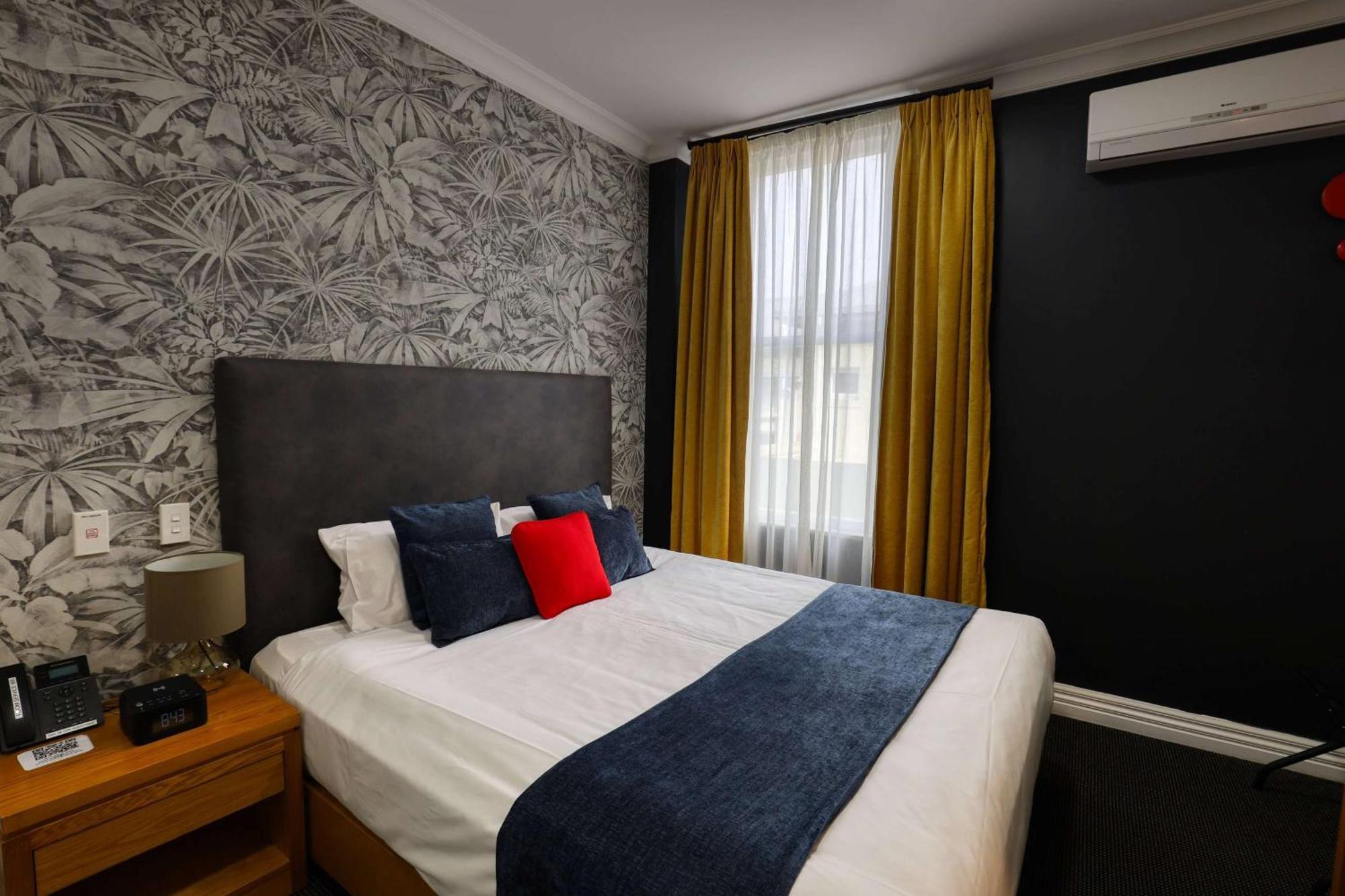 รามาดา บาย วินด์แฮม แฮมิลตัน Hotel ภายนอก รูปภาพ