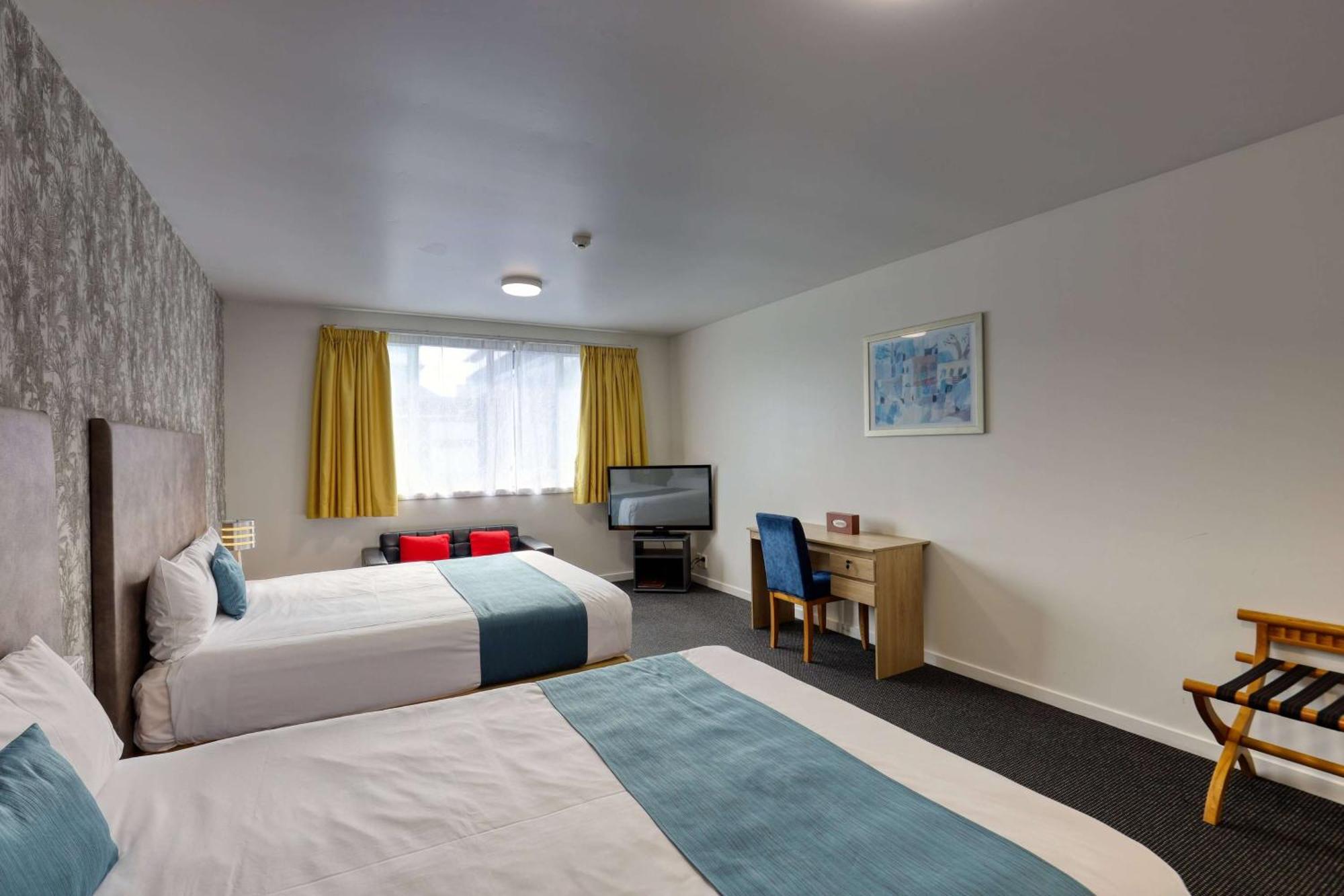 รามาดา บาย วินด์แฮม แฮมิลตัน Hotel ภายนอก รูปภาพ